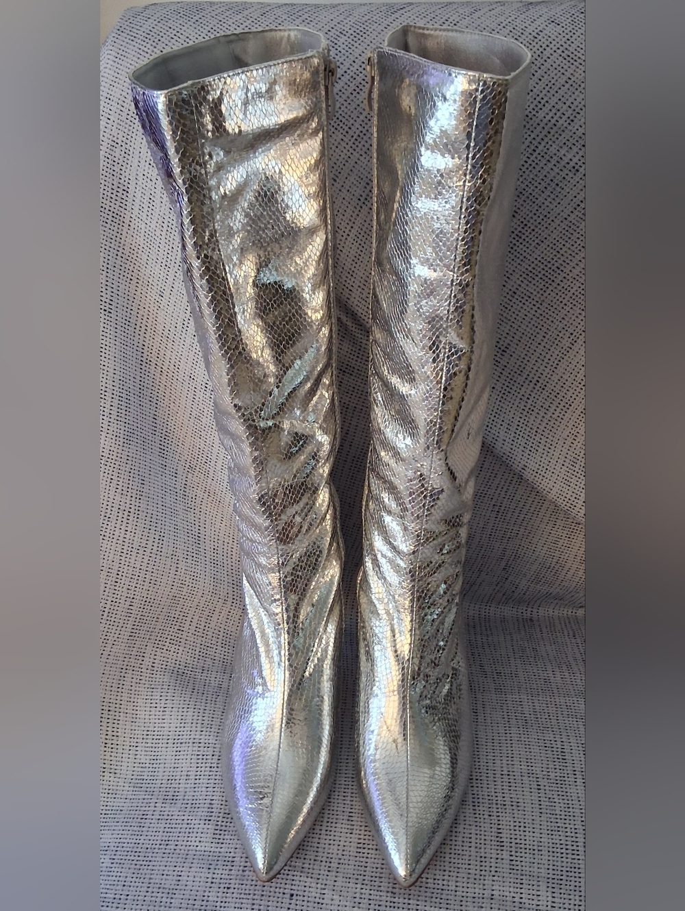 Nicole Miller Metallic Silver Knee-High Pointed Toe Women's Boots Sz 8